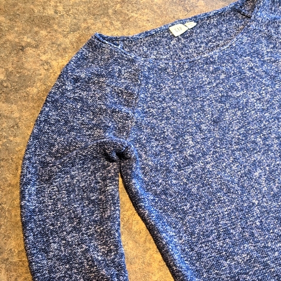 Gap Sweater - Picture 3 of 7